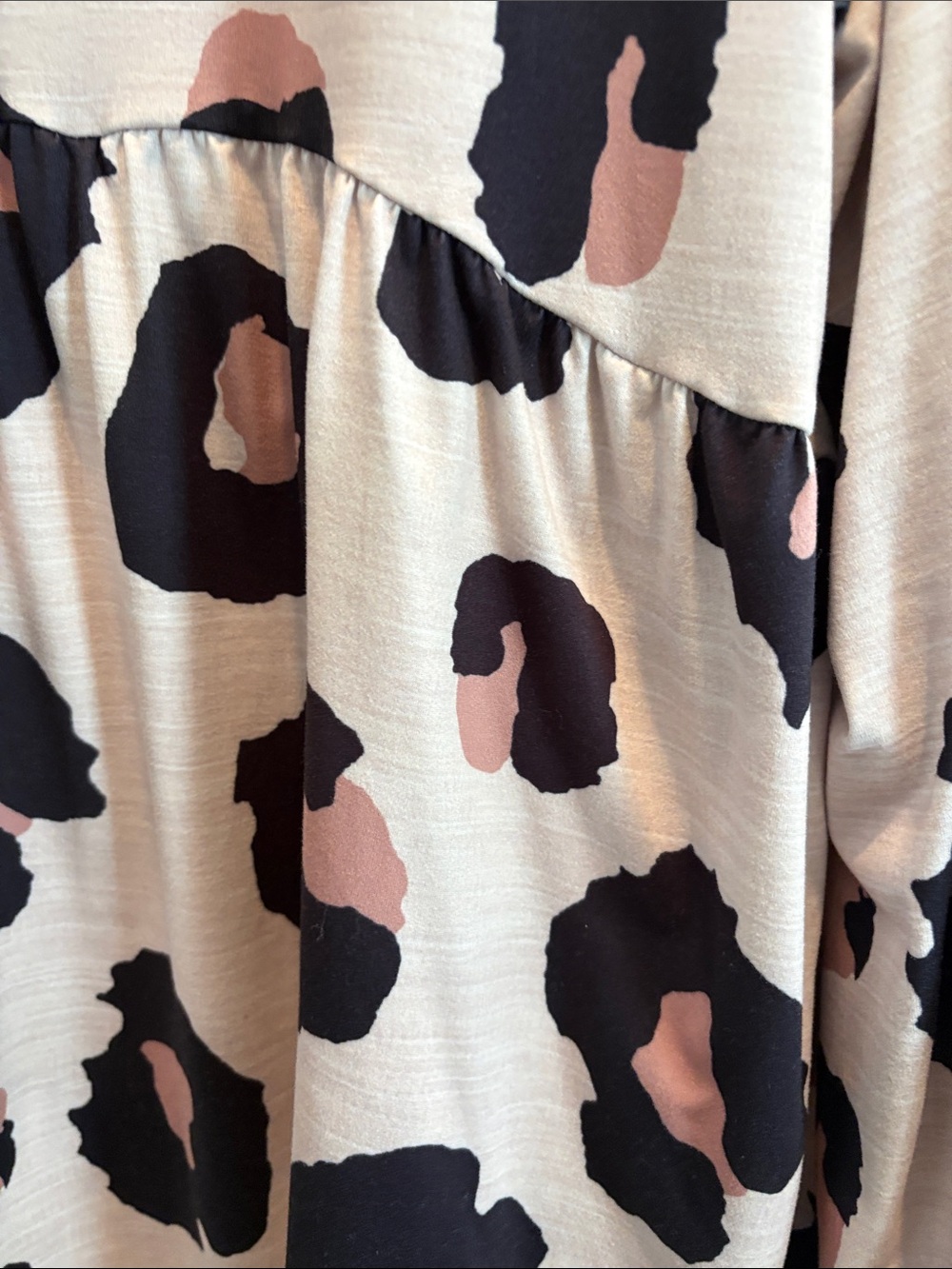 SHEIN Cream and Black Leopard Print Long Sleeve Babydoll Tunic - Picture 2 of 3